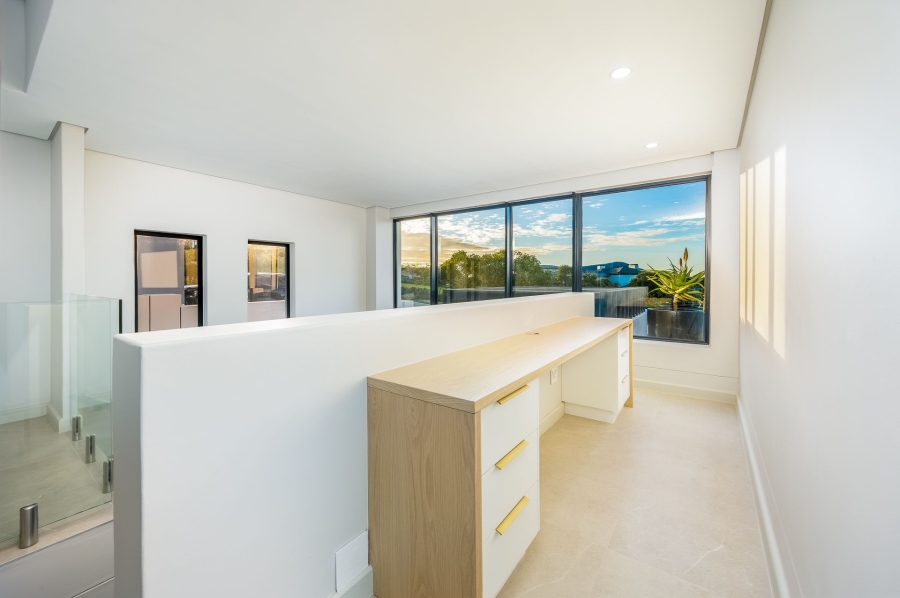 5 Bedroom Property for Sale in Clara Anna Fontein Western Cape